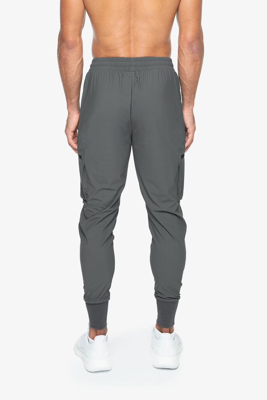 JOGGER PERFORMANCE TECH - SMOKE