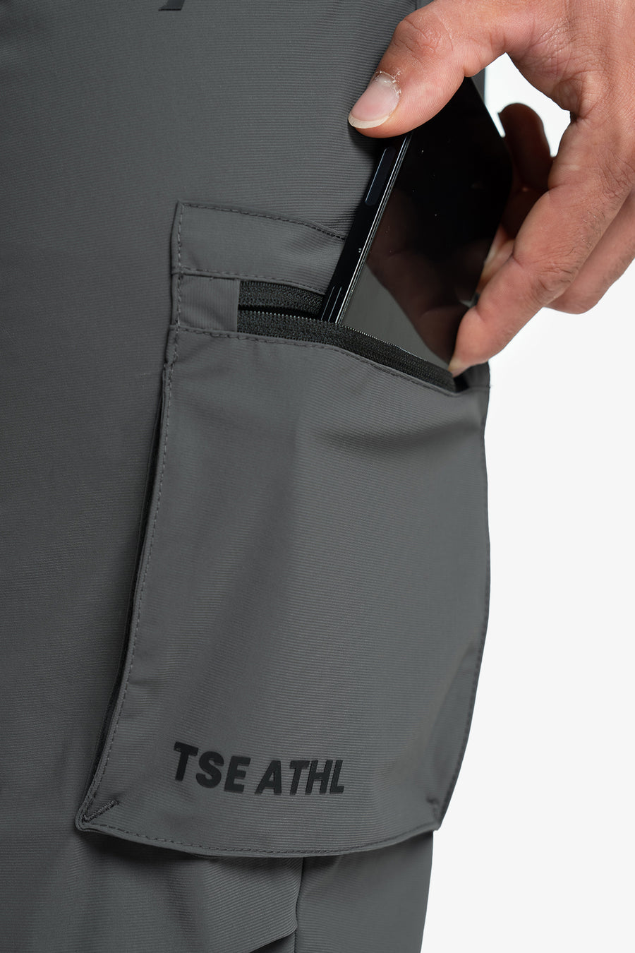 JOGGER PERFORMANCE TECH - SMOKE