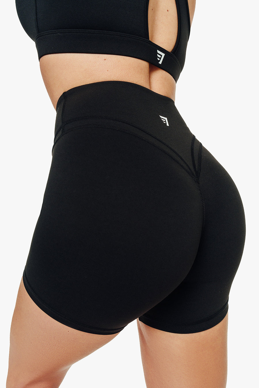 CONTOUR SHORT SOFTLUXE - BLACK